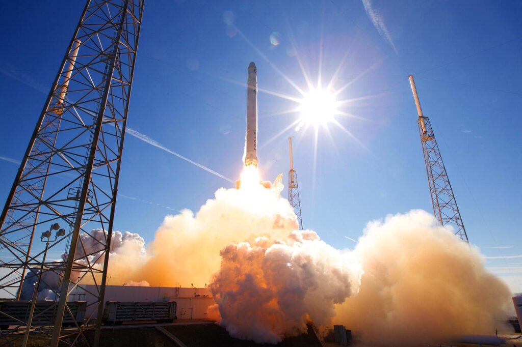 rocket launch, spacex, lift-off-693192.jpg